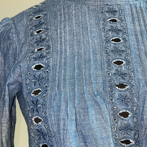 STUNNING Citizens of Humanity Chambray Blouse - Picture 2 of 8